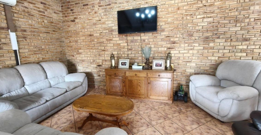 3 Bedroom Property for Sale in Noordheuwel Gauteng