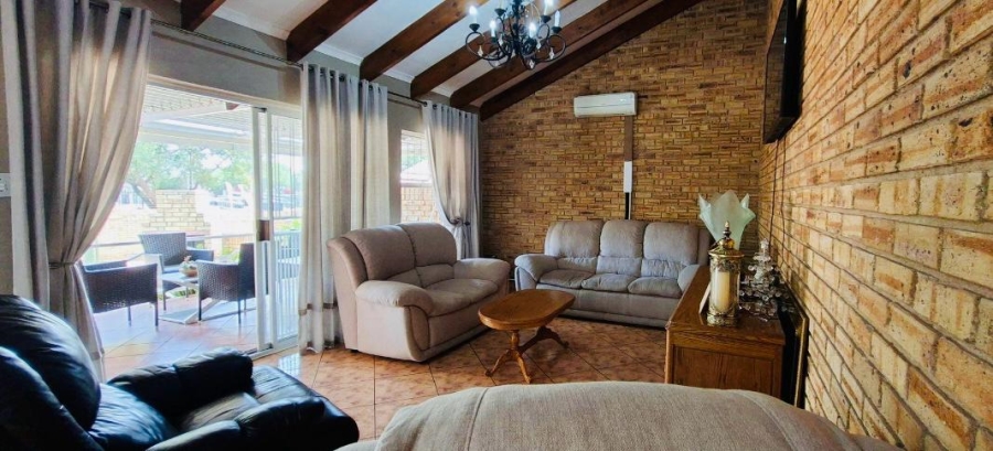 3 Bedroom Property for Sale in Noordheuwel Gauteng