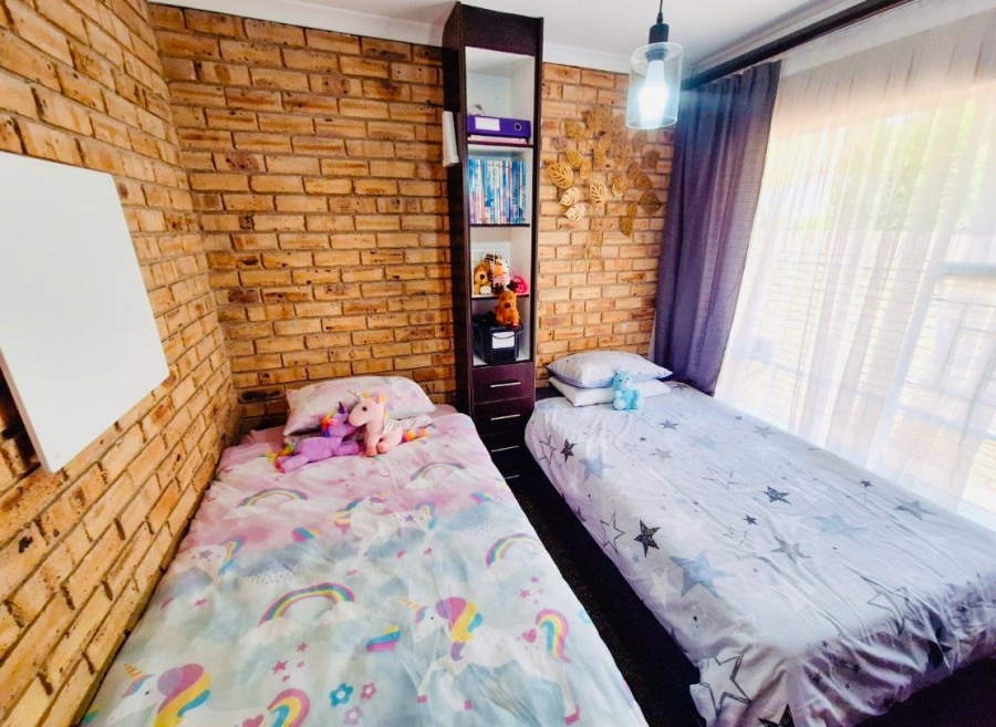 3 Bedroom Property for Sale in Noordheuwel Gauteng