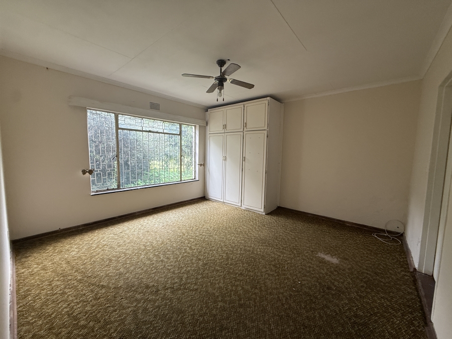 8 Bedroom Property for Sale in Kromdraai AH Gauteng