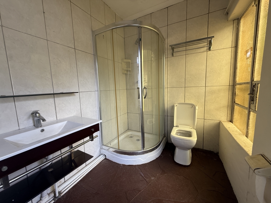 8 Bedroom Property for Sale in Kromdraai AH Gauteng