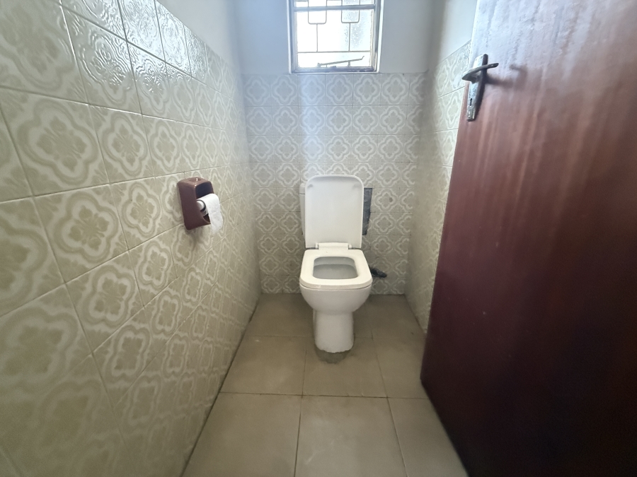 8 Bedroom Property for Sale in Kromdraai AH Gauteng