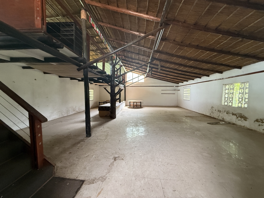 8 Bedroom Property for Sale in Kromdraai AH Gauteng