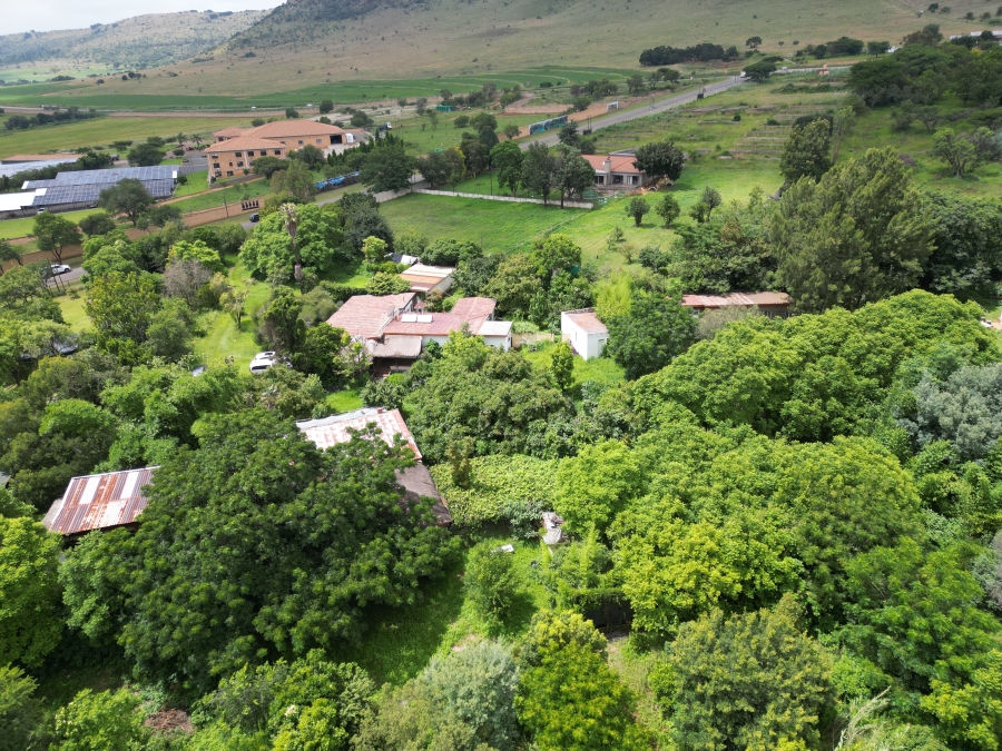 8 Bedroom Property for Sale in Kromdraai AH Gauteng