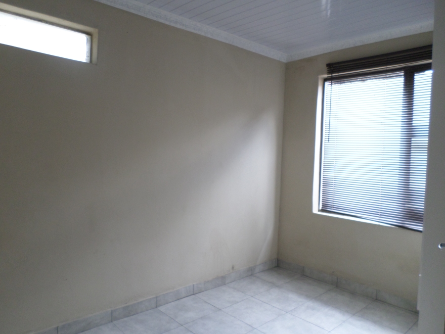 To Let 1 Bedroom Property for Rent in Coronationville Gauteng