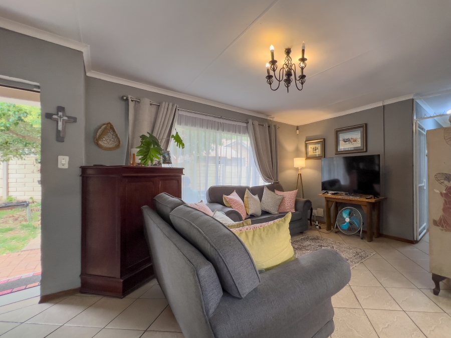4 Bedroom Property for Sale in Glen Marais Gauteng
