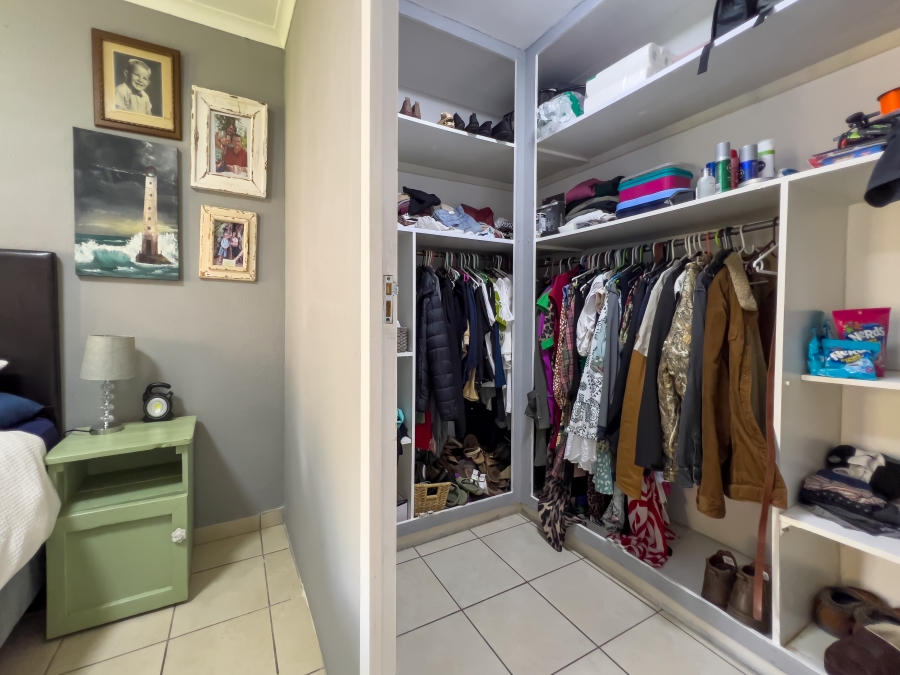 4 Bedroom Property for Sale in Glen Marais Gauteng