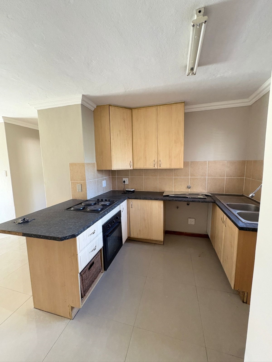 2 Bedroom Property for Sale in Erand Gardens Gauteng