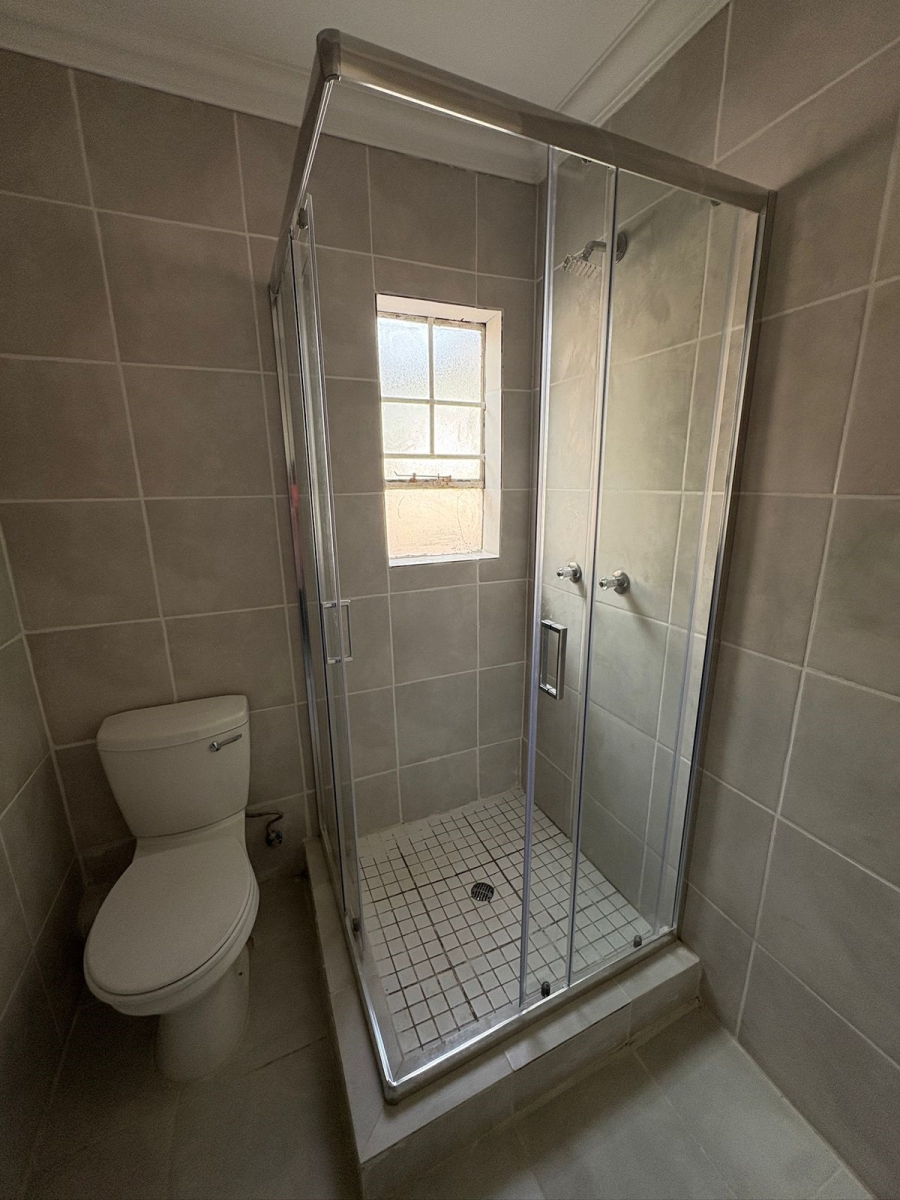 2 Bedroom Property for Sale in Erand Gardens Gauteng