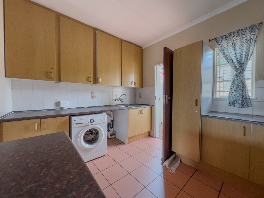 2 Bedroom Property for Sale in Glen Marais Gauteng