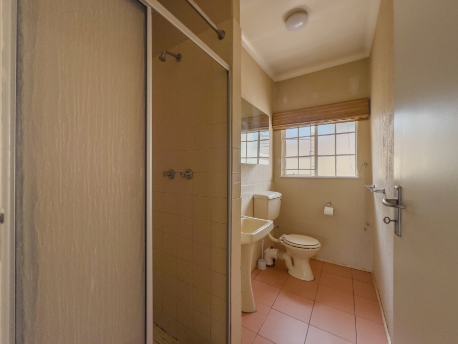 2 Bedroom Property for Sale in Glen Marais Gauteng