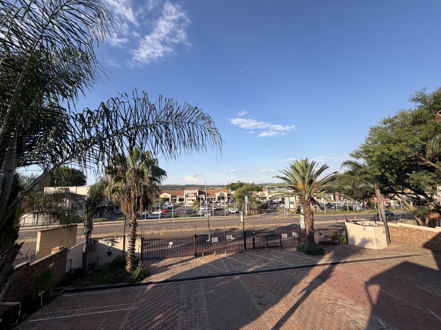 To Let commercial Property for Rent in Eldoraigne Gauteng
