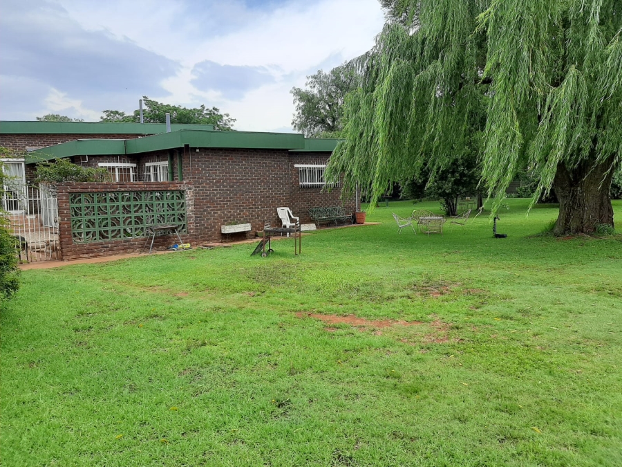 3 Bedroom Property for Sale in Mantevrede Gauteng