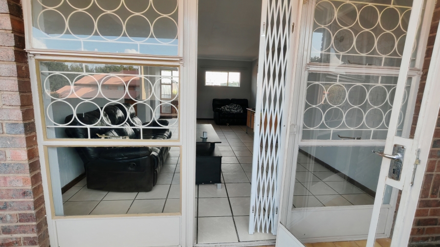 3 Bedroom Property for Sale in Three Rivers Gauteng