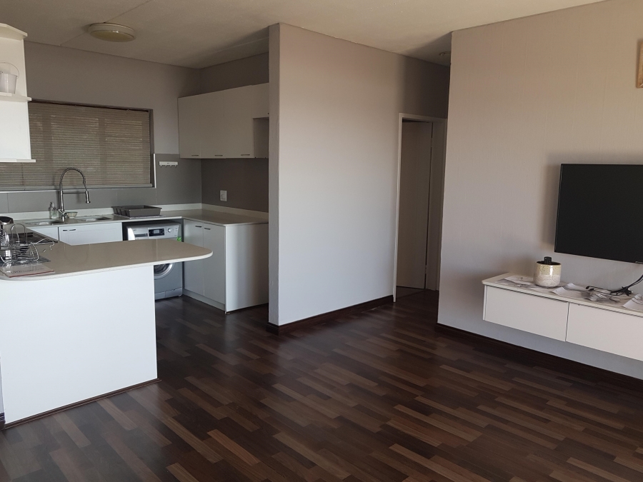 To Let 2 Bedroom Property for Rent in Constantia Kloof Gauteng