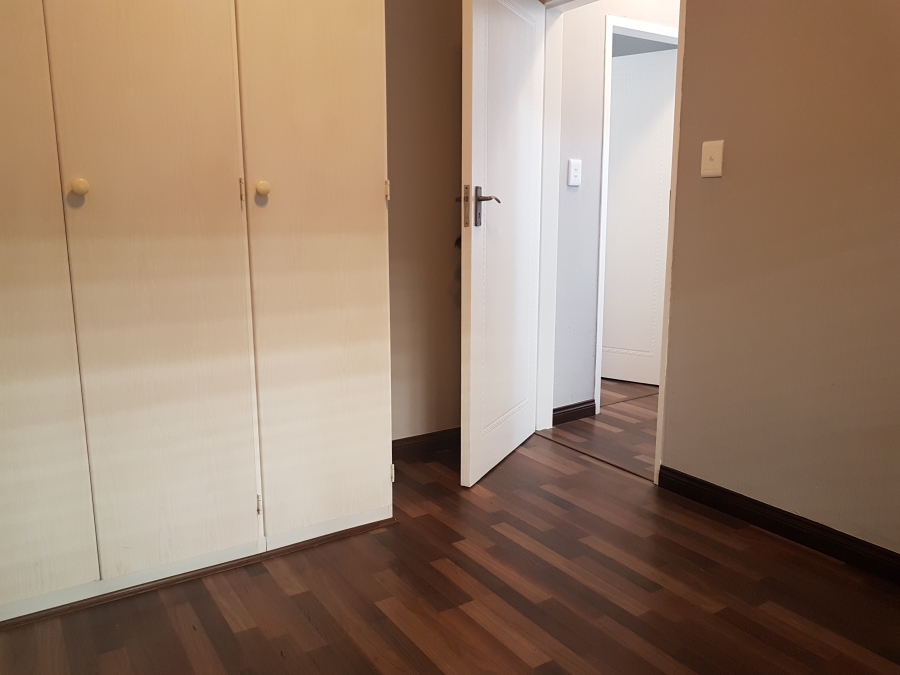 To Let 2 Bedroom Property for Rent in Constantia Kloof Gauteng