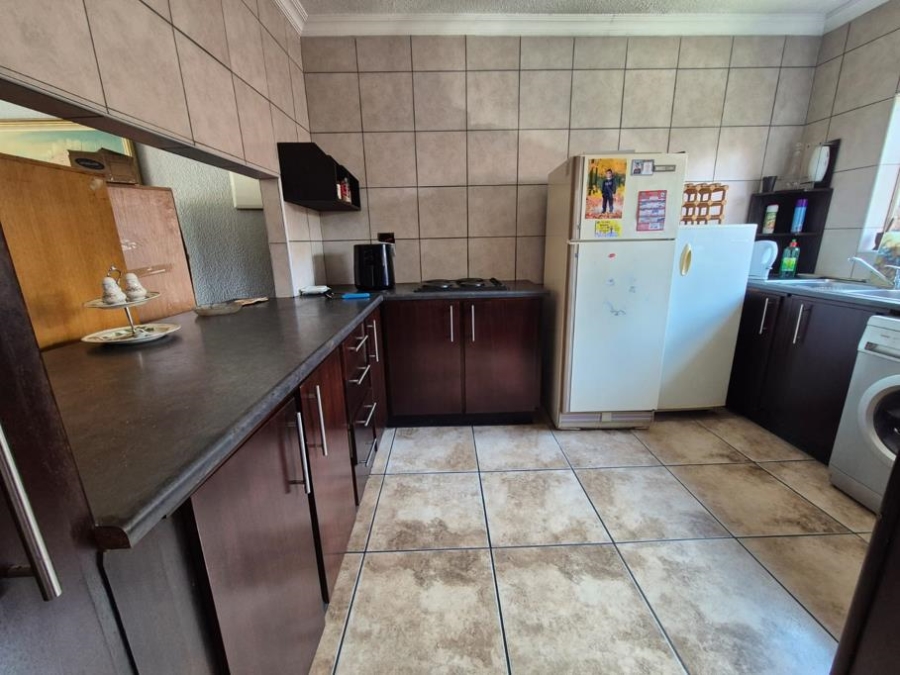 3 Bedroom Property for Sale in Brackenhurst Gauteng