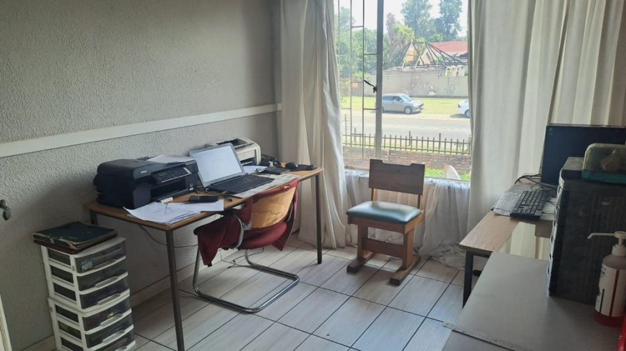 3 Bedroom Property for Sale in Brackenhurst Gauteng