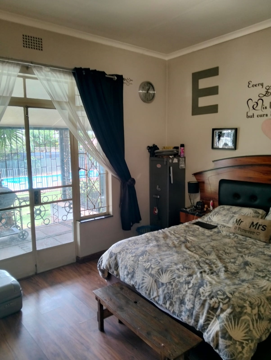 7 Bedroom Property for Sale in Lambton Gauteng