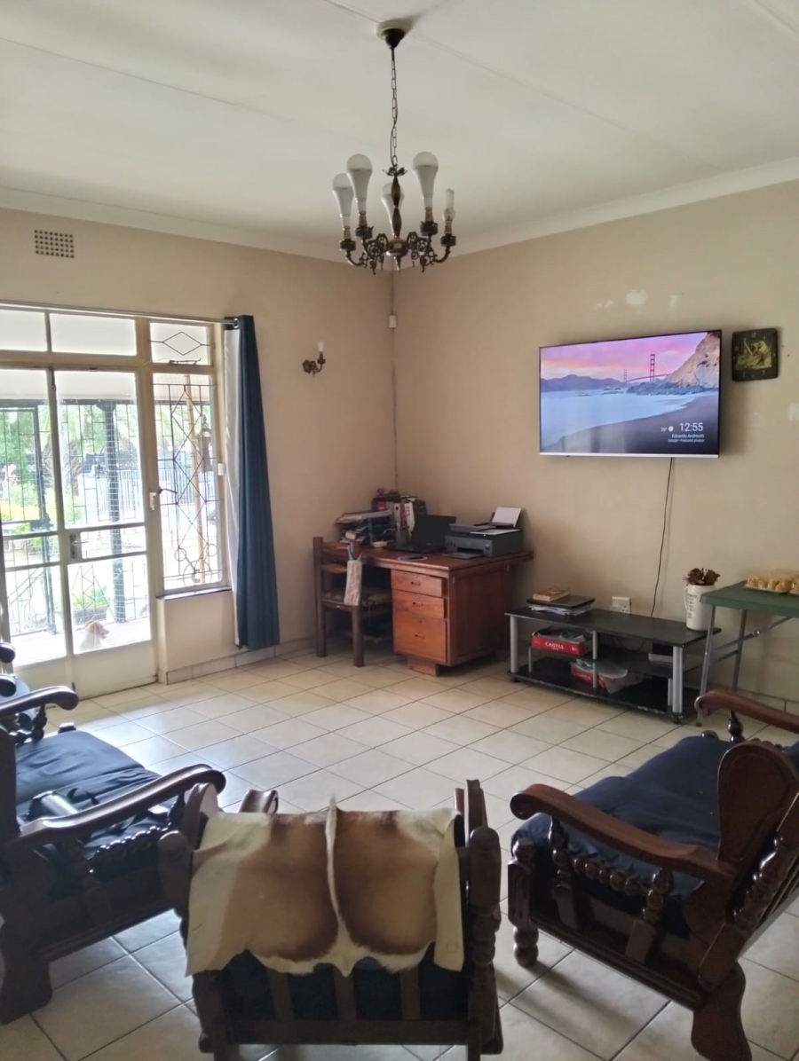 7 Bedroom Property for Sale in Lambton Gauteng