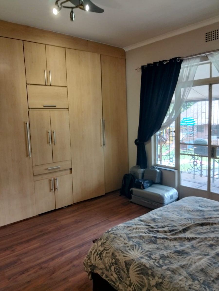 7 Bedroom Property for Sale in Lambton Gauteng