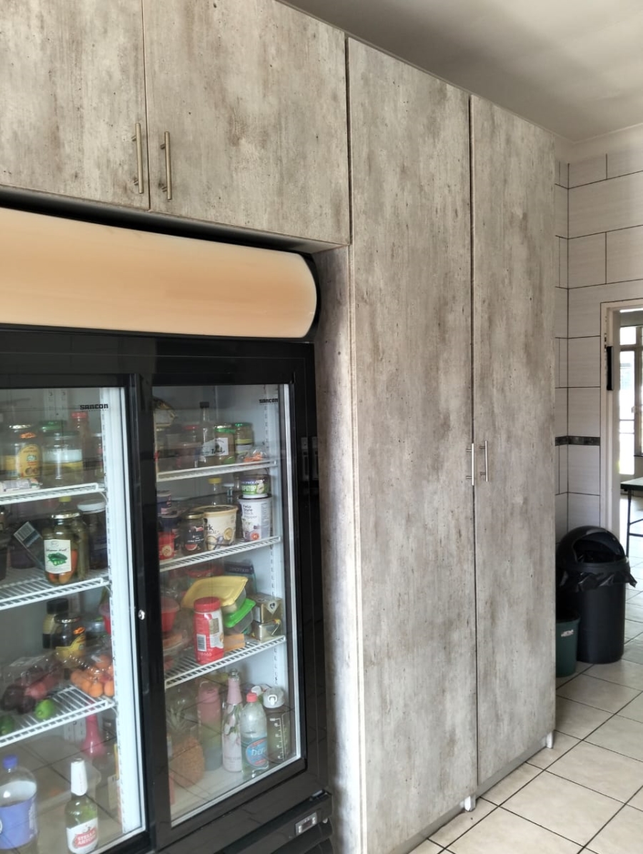 7 Bedroom Property for Sale in Lambton Gauteng