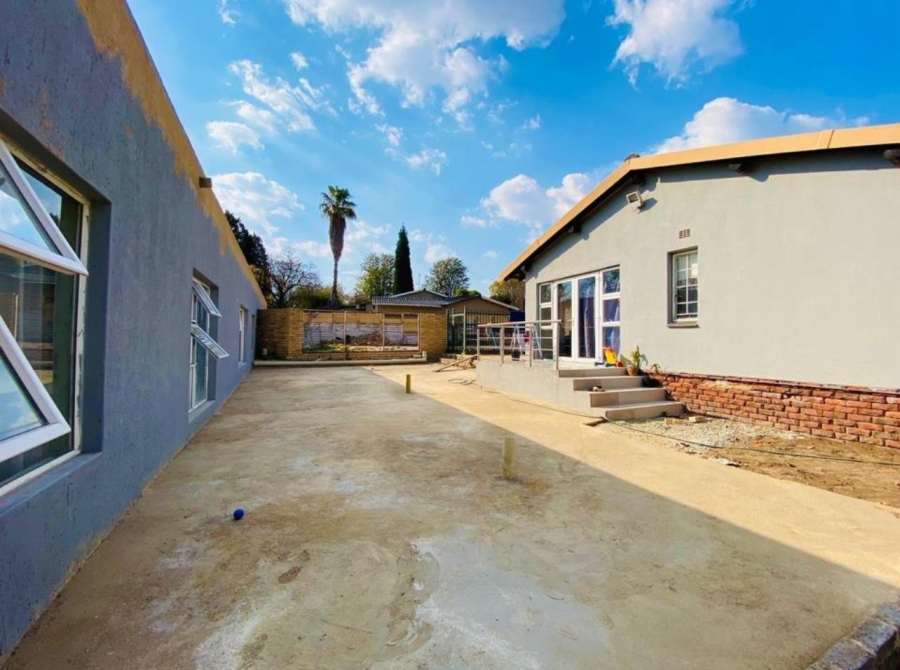16 Bedroom Property for Sale in Lombardy East Gauteng