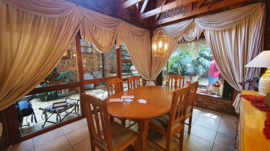 3 Bedroom Property for Sale in Mulbarton Gauteng