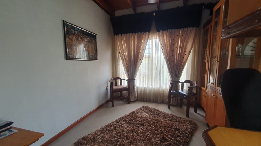 3 Bedroom Property for Sale in Mulbarton Gauteng