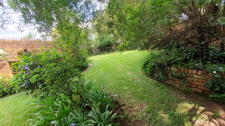 3 Bedroom Property for Sale in Mulbarton Gauteng