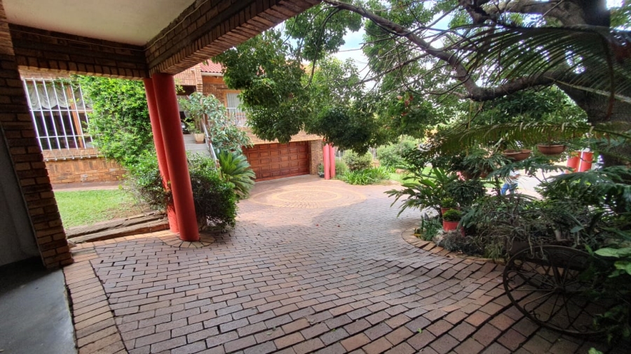 3 Bedroom Property for Sale in Mulbarton Gauteng