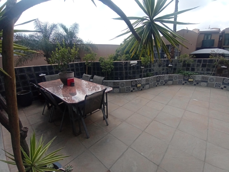 2 Bedroom Property for Sale in Bassonia Gauteng