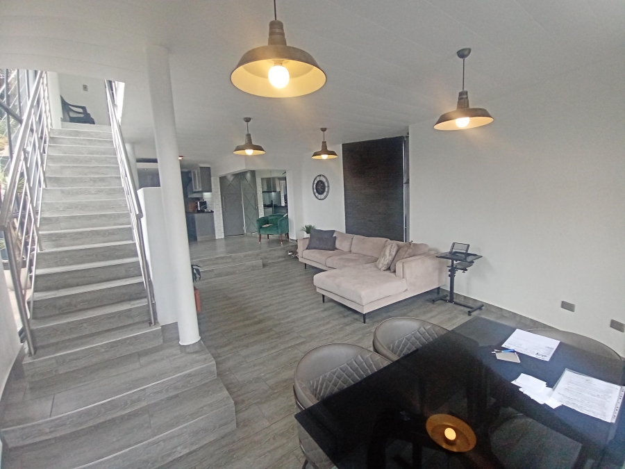 2 Bedroom Property for Sale in Bassonia Gauteng