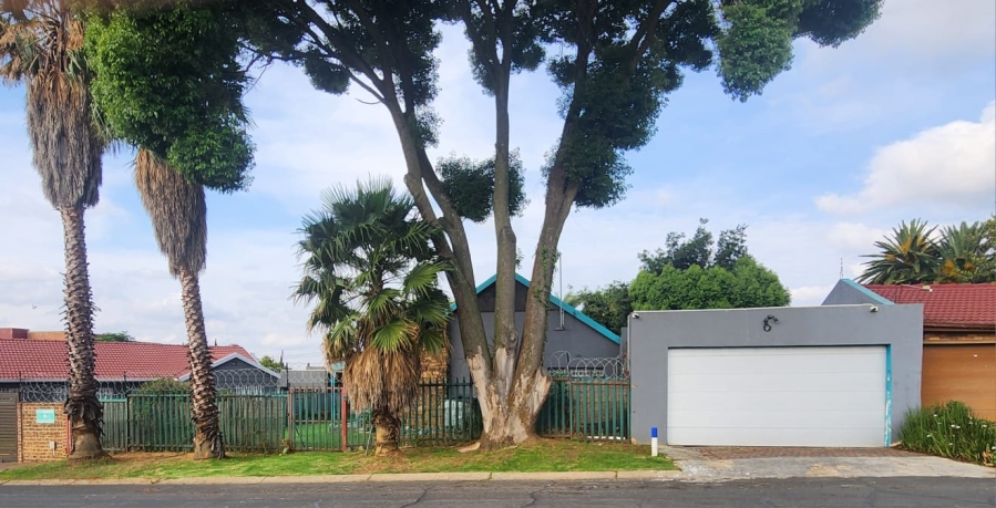 4 Bedroom Property for Sale in Evans Park Gauteng