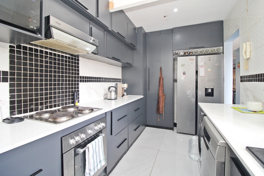 2 Bedroom Property for Sale in Klopperpark Gauteng