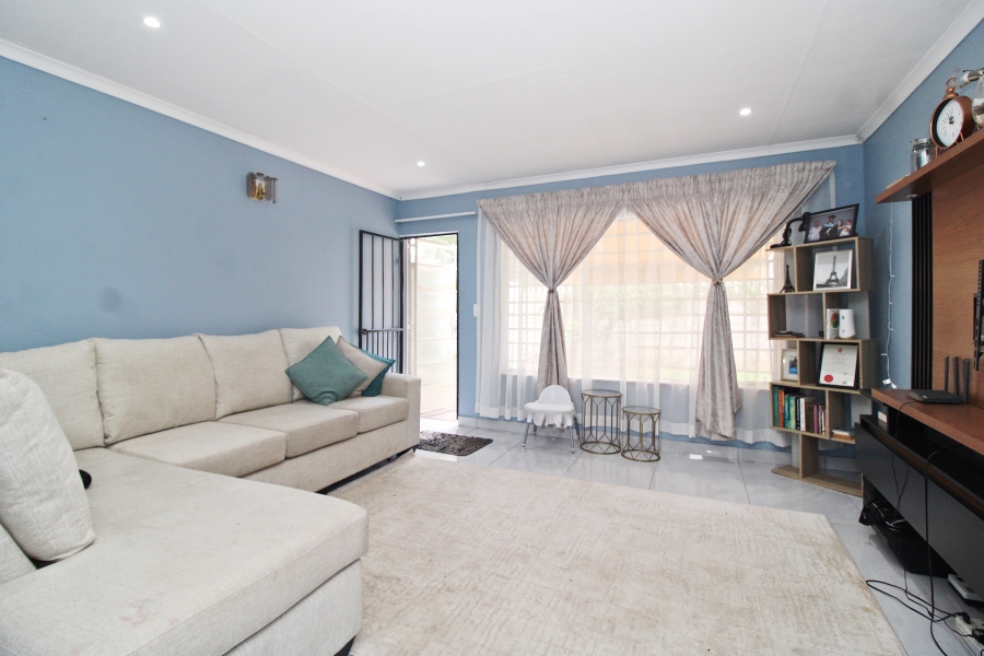 2 Bedroom Property for Sale in Klopperpark Gauteng