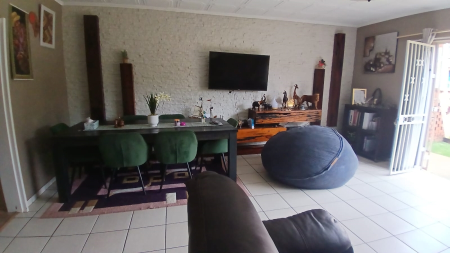 3 Bedroom Property for Sale in Primrose Hill Gauteng