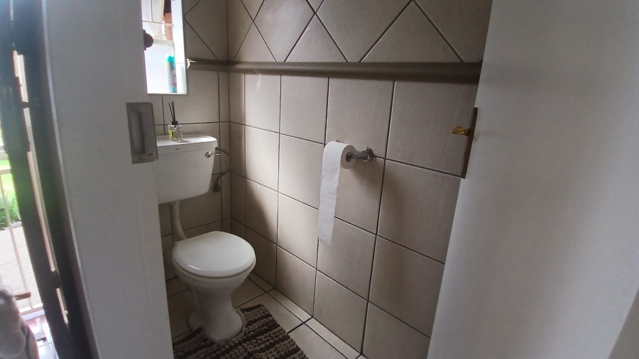 3 Bedroom Property for Sale in Primrose Hill Gauteng