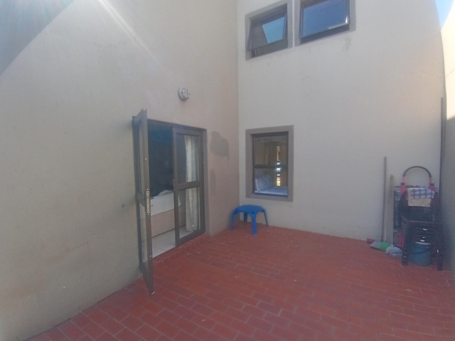 3 Bedroom Property for Sale in New Market Gauteng