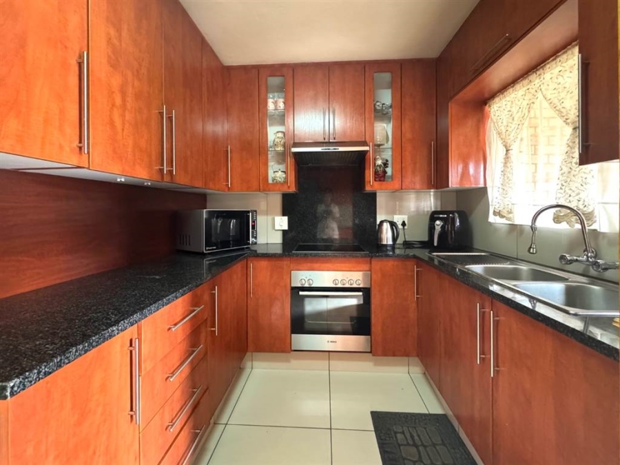 3 Bedroom Property for Sale in South Crest Gauteng