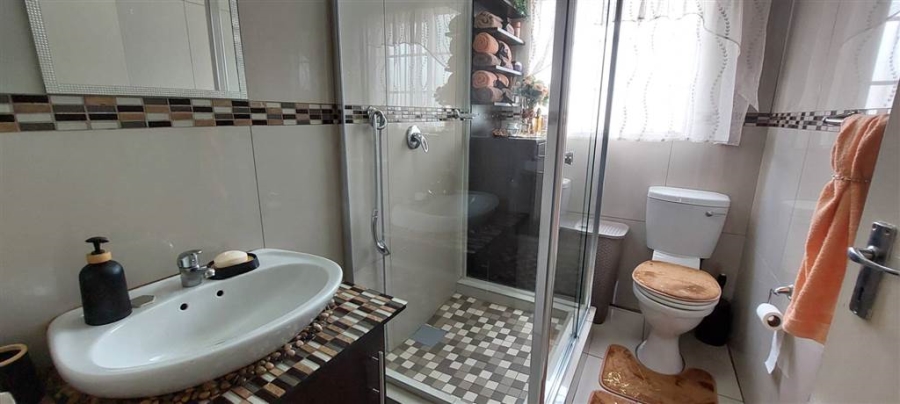 3 Bedroom Property for Sale in South Crest Gauteng