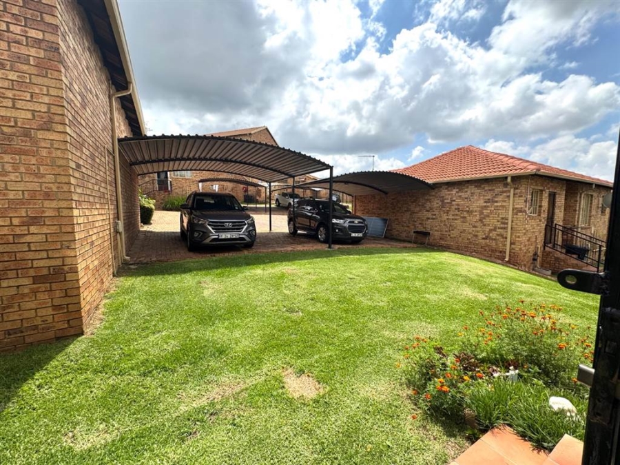 3 Bedroom Property for Sale in South Crest Gauteng