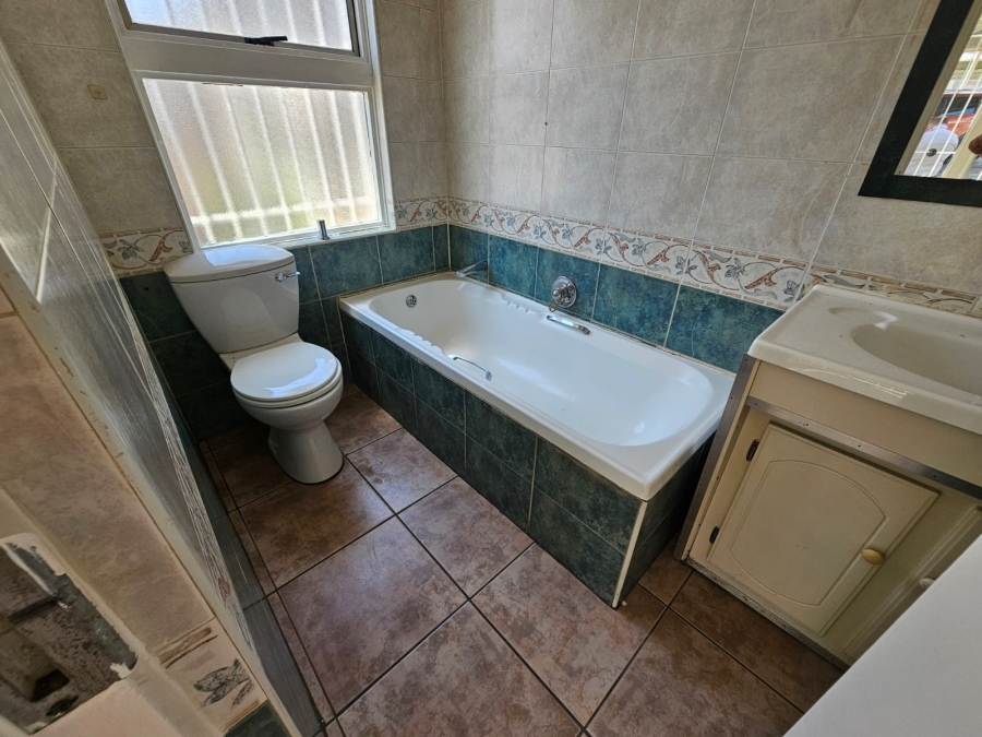 3 Bedroom Property for Sale in South Crest Gauteng