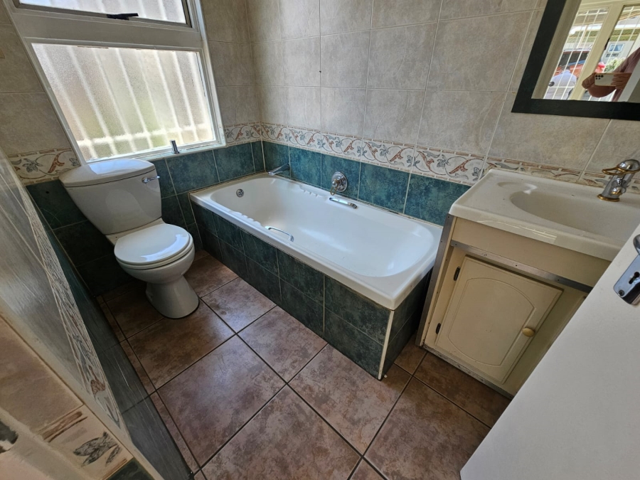 3 Bedroom Property for Sale in South Crest Gauteng