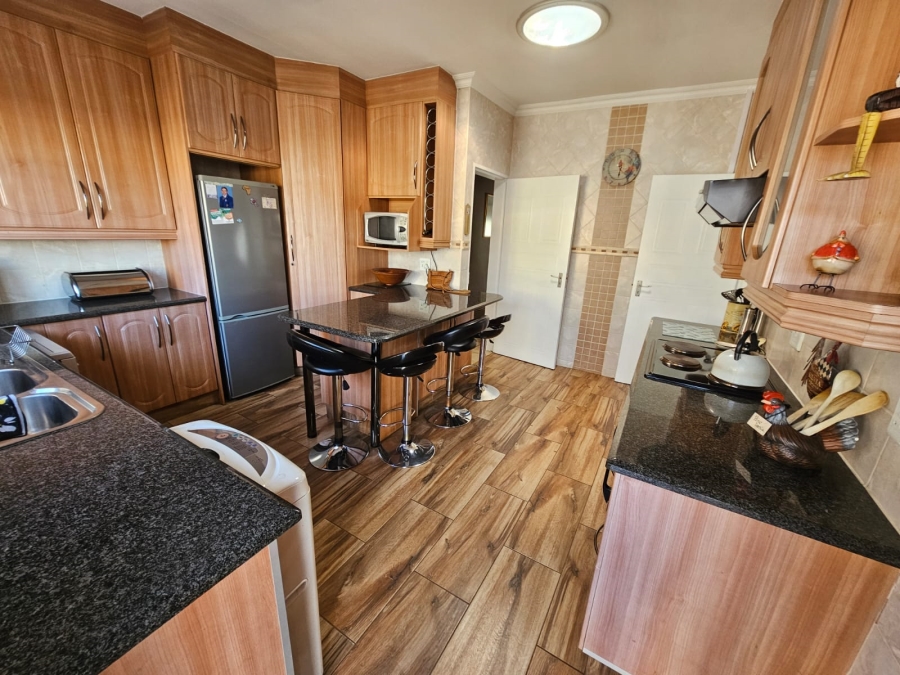 3 Bedroom Property for Sale in South Crest Gauteng