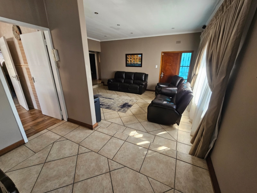 3 Bedroom Property for Sale in South Crest Gauteng