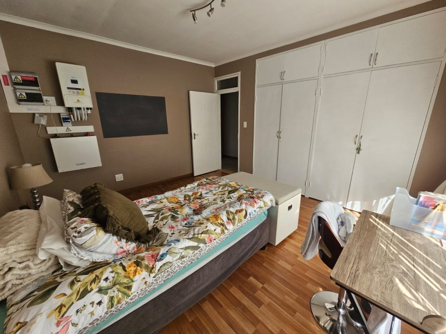 3 Bedroom Property for Sale in South Crest Gauteng