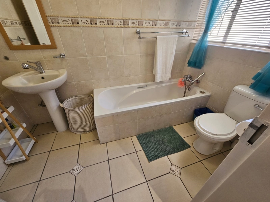 3 Bedroom Property for Sale in South Crest Gauteng