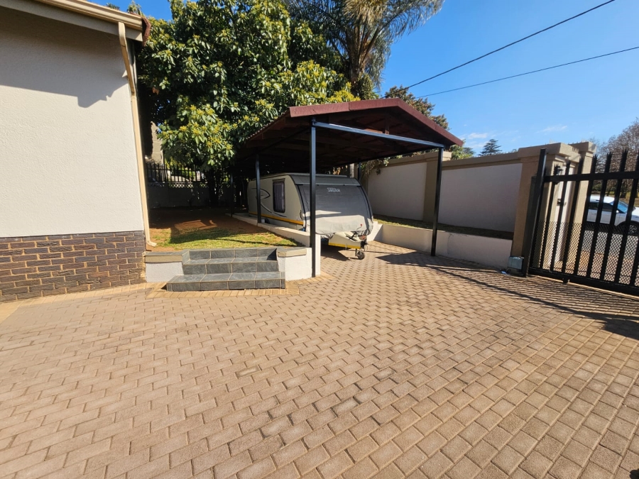 3 Bedroom Property for Sale in South Crest Gauteng