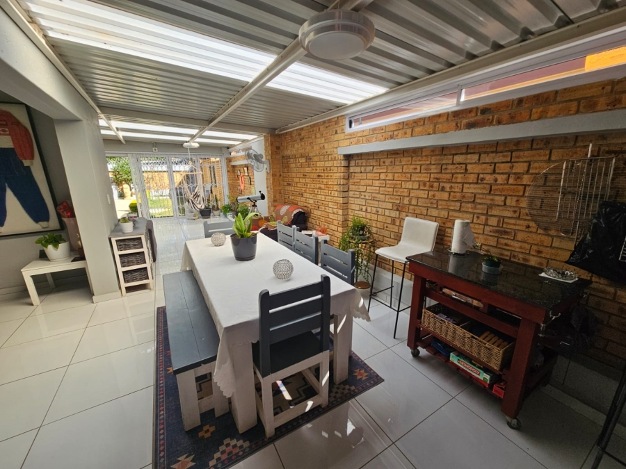 3 Bedroom Property for Sale in New Redruth Gauteng